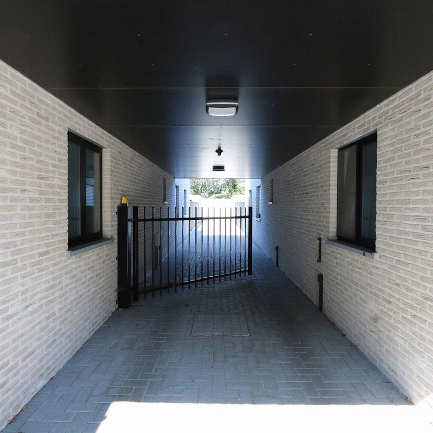 Modern nieuwbouwappartement met garage te Melsele - Foto 1