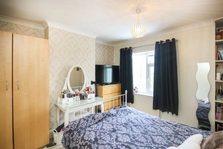 3 Bed Terraced House, Kenpas Highway, CV3 - Photo 3