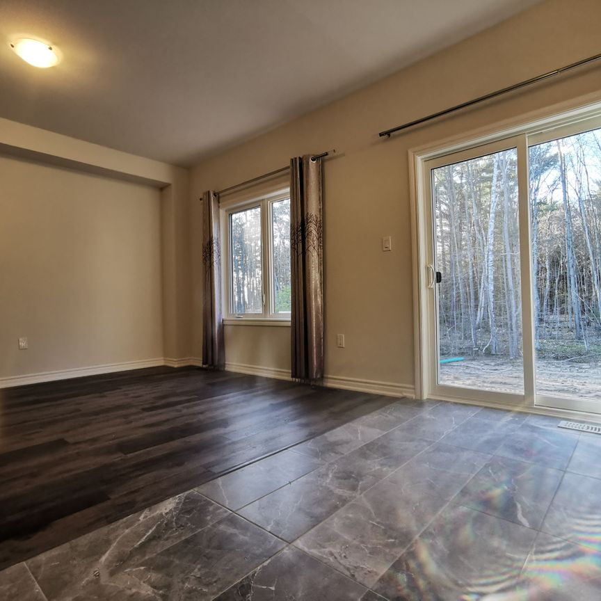 For Lease - 425 Beechwood Forest Lane, Gravenhurst, Ontario - Photo 1