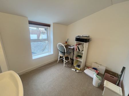 Crown Road, Great Yarmouth - Photo 3