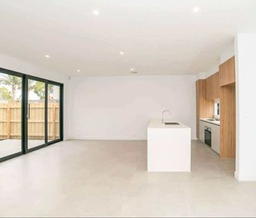 Wantirna South - Photo 1