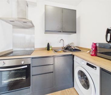 0 bedroom Studio flat to rent - Photo 6