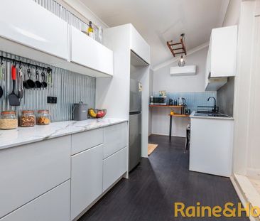 Popular South Location - Photo 5