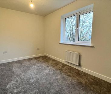 2 bedroom semi-detached house to rent - Photo 6