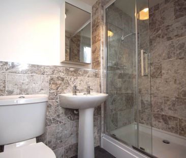 2 bed Flat for rent - Photo 3