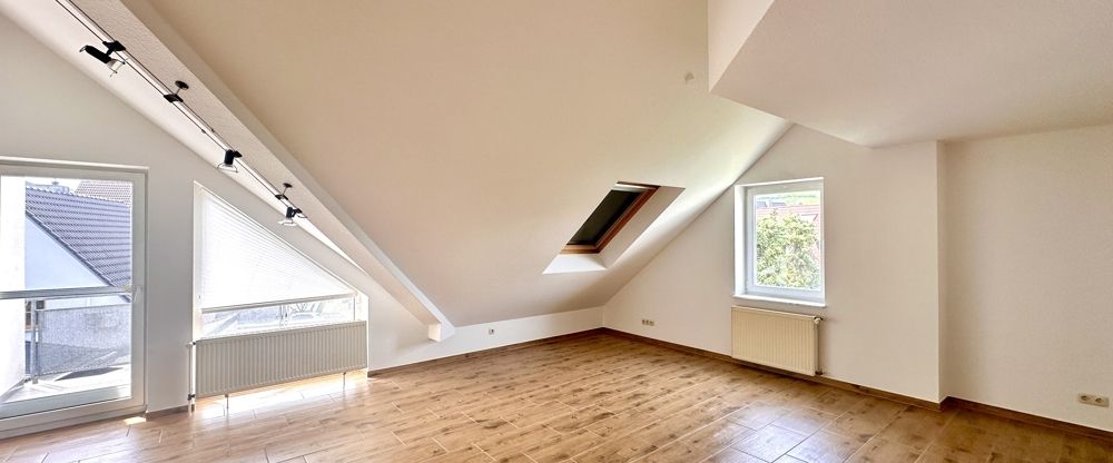 Ansprechende Maisonette-Wohnung mit Einbauküche und Loggia in zentraler Wohnlage - Photo 1