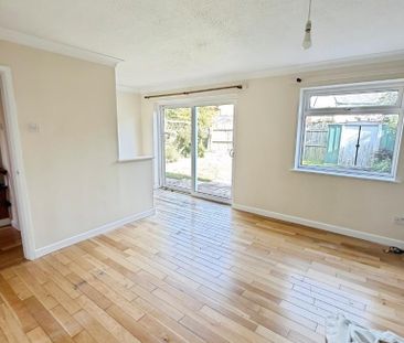 4 bedroom semi-detached house to rent - Photo 1