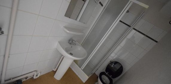 Location Appartement 2 pièces 27m² AUBENAS 07200 - Photo 2