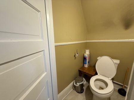 240 Powell - Photo 5