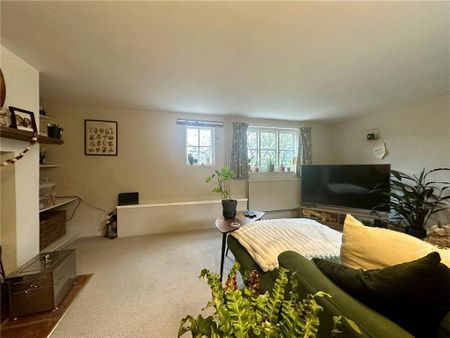 1 bedroom semi-detached house to rent - Photo 2