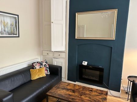 11 Tudor Terrace - Photo 2