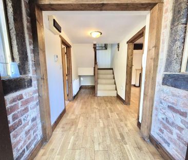 2 bedroom semi-detached house to rent - Photo 6