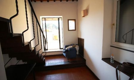 Attic-Trastevere: Panoramic 1 Bedroom, living room, bedroom, little study, large charming private terrace. Bright, silent, air conditioning. Ref 1122 - Photo 4