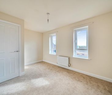 Ilex Drive,Fiddington Fields, Tewkesbury, Gloucestershire - Photo 5