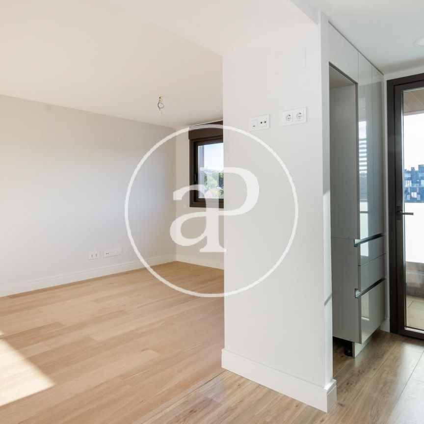 Flat for rent in Puerta de Hierro. - Photo 1