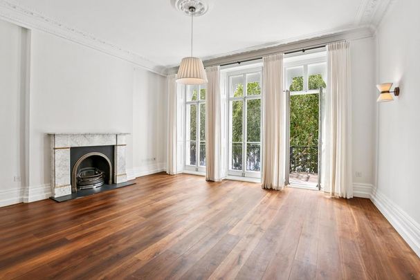 5 bedroom terraced house to rent - Photo 1