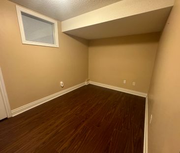 For Lease - 427 Comiskey Crescent Unit# Basement, Mississauga, Ontario - Photo 4