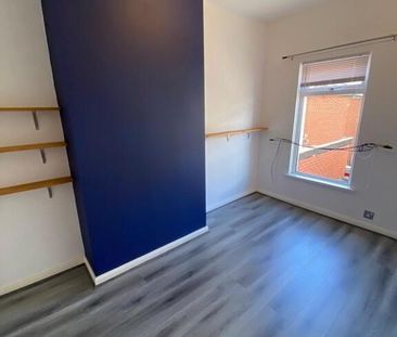 13 Lendrick Street, Belfast, BT5 4HQ - Photo 2