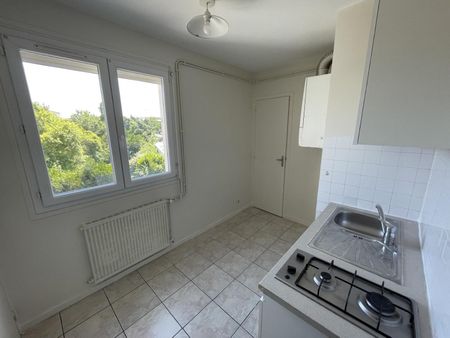 Location Appartement 1 pièce 27m² CLERMONT FERRAND 63000 - Photo 2