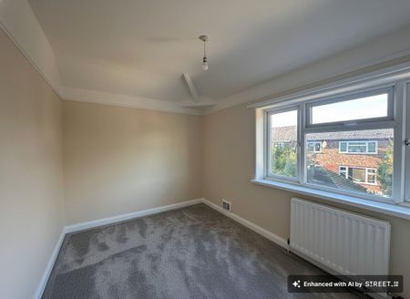 3 bedroom semi-detached house to rent - Photo 2