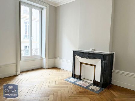 Location Appartement 4 pièces 89m² ST ETIENNE 42000 - Photo 2
