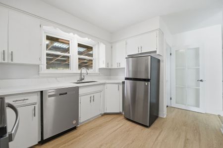 For Lease - 10 Redwood Avenue, St. Catharines, Ontario - Photo 4