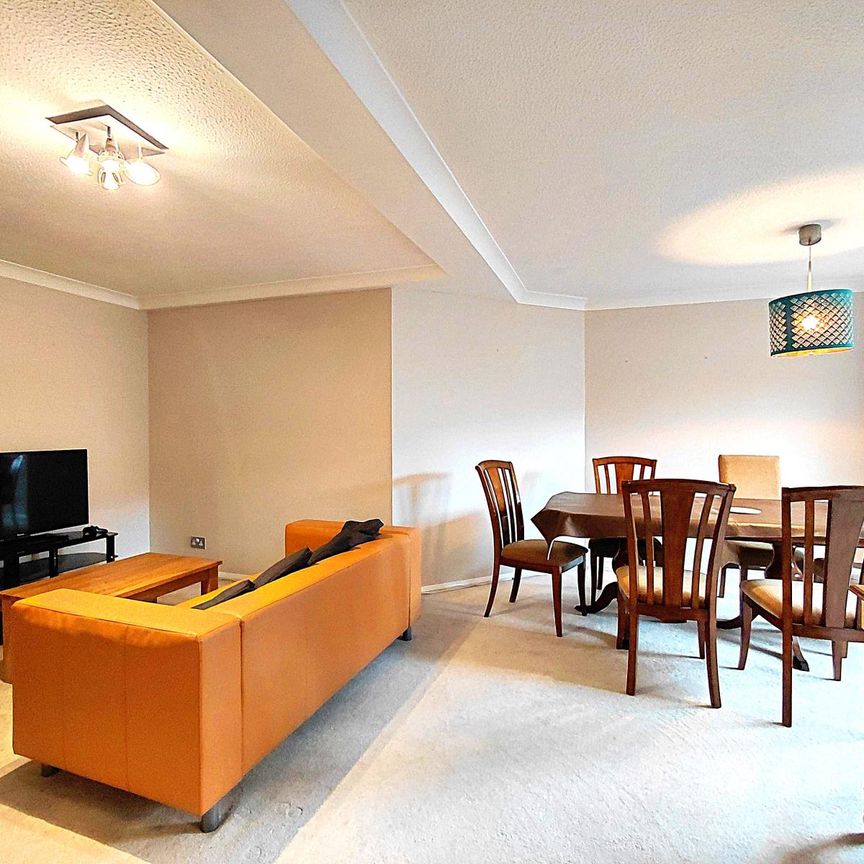 Back Church Lane, London, E1 - Photo 1