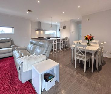 Contemporary Family Living in Mayfield Estate - Photo 6