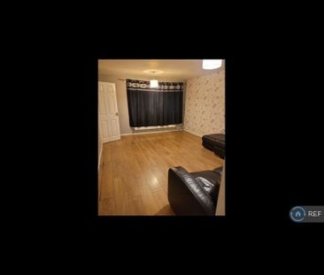 4 bedroom end of terrace house to rent - Photo 1