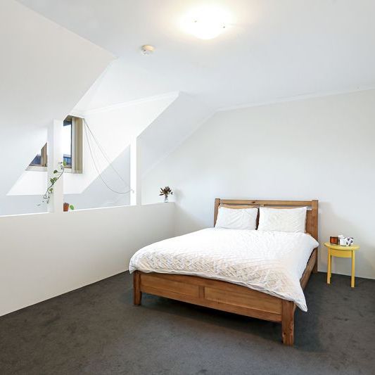 Split level loft style apartment - Photo 1