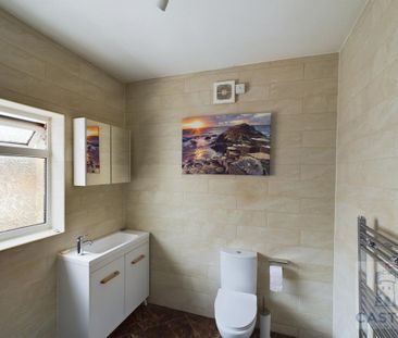 4 bedroom house of multiple occupation to rent - Photo 2