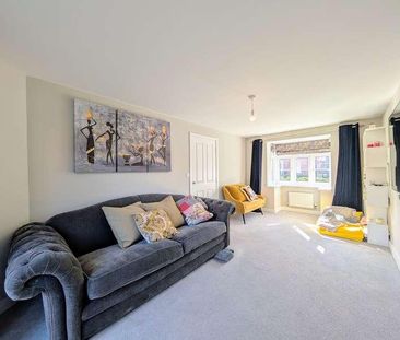 Harvington Crescent, Hanslope, MK19 - Photo 2