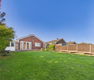 3 bedroom detached bungalow to rent - Photo 4