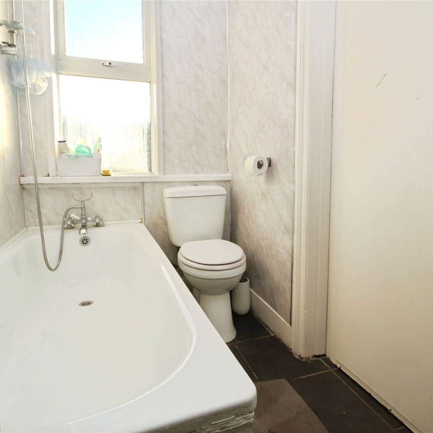 Hythe Road, Thornton Heath, CR7 8QQ - Photo 1