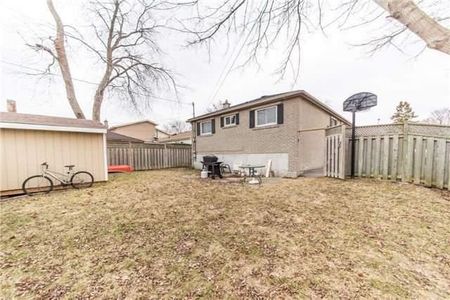 For Lease - 727 Hewson Drive, Pickering, Ontario - Photo 5