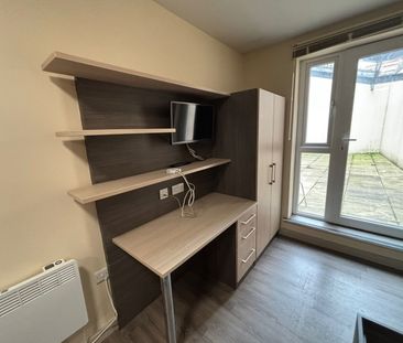 Studio Flat, Halley House, NG1 - Photo 3