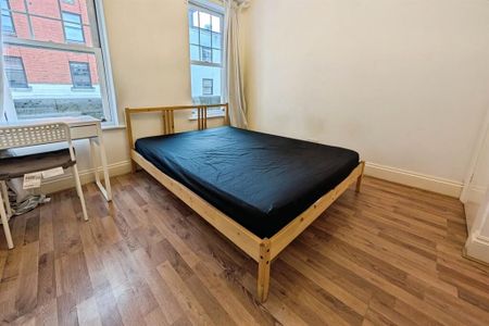 Somerset Road, Southsea - Photo 2