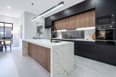 Contemporary Luxury Living - Photo 4