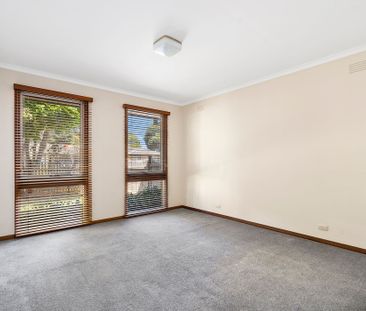 Quiet Location - Local Amenities Walking Distance - Photo 2