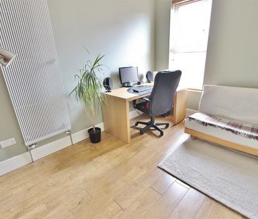 2 bedroom House To Let - Photo 3