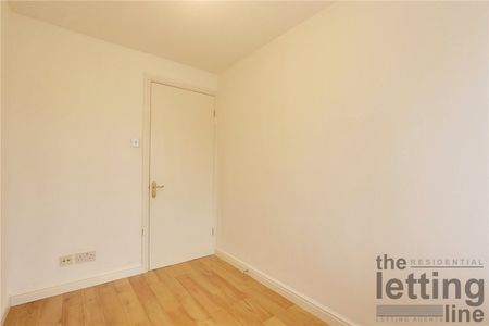 Rossington Close, Enfield, Middlesex, EN1 4LN - Photo 3