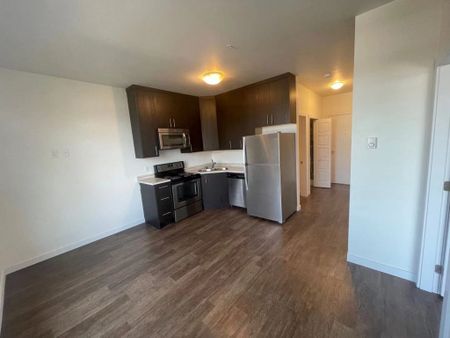 North Park Apartments - 7 - Photo 5