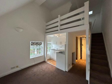 Studio to rent - Photo 2