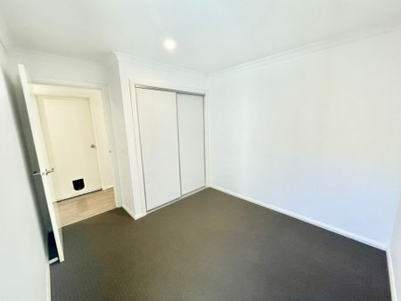 Modern Family Home - Photo 2