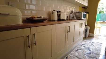 4 Bed - Kesteven Street â€“ 4 Bed - Photo 5