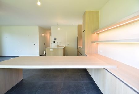 Luxe gelijkvloers appartement met tuin, garage en 2 slaapkamers te Vichte - Photo 2