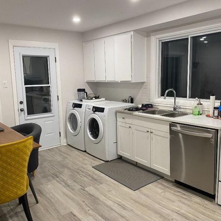 LUMINEUX ET SPACIEUX 4 1/2 DISPONIBLE LE 1ER FÉVRIER OU LE 1ER MARS 2026. - Photo 4