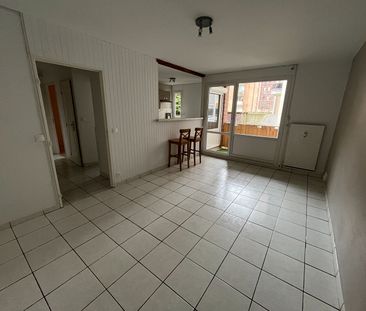Location Appartement 2 pièces 48m² - Photo 2