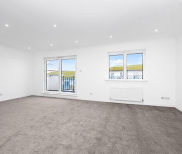 3 bedroom penthouse to rent - Photo 2