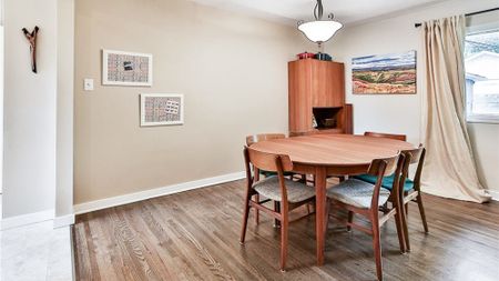 3 Bedroom Bungalow For Rent In Highwood: One Pet Allowed 1 Month Free Special Incentive - Photo 3